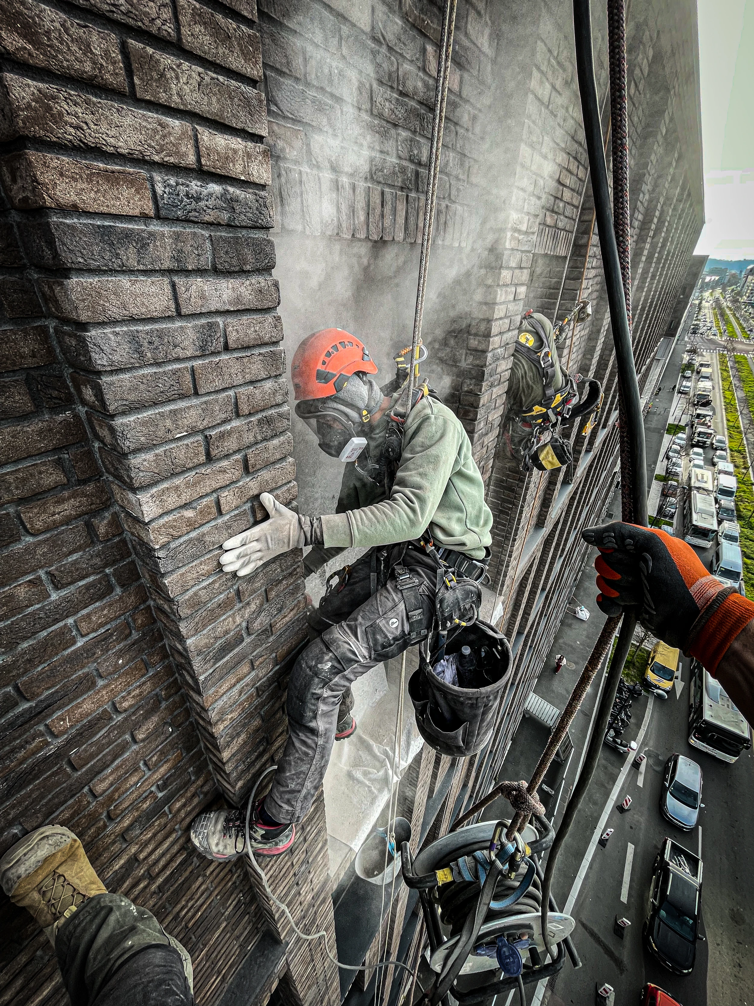 Intervention de cordistes MS Access pour découpe chirurgicale chez DSA AQUITAINE à Bordeaux (bâtiment) – 4